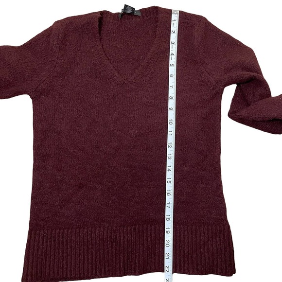 Tahari Maroon Sweater Womens Size XP Pullover Fall Winter Basic Preppy Warm Cozy - Picture 4 of 8